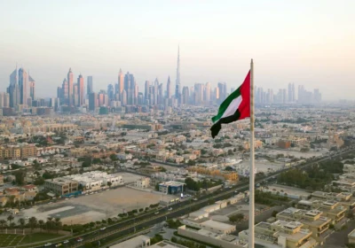 ما هي قوانين وأنظمة العمل في القطاع الخاص في الامارات