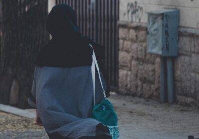 خبراء دوليون يدعون إيران إلى إلغاء قانون حول "الحجاب والعفة"