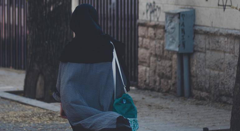 خبراء دوليون يدعون إيران إلى إلغاء قانون حول "الحجاب والعفة"