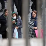 إيران توقف تنفيذ إجراءات لقانون جديد أكثر صرامة خاص بحجاب المرأة