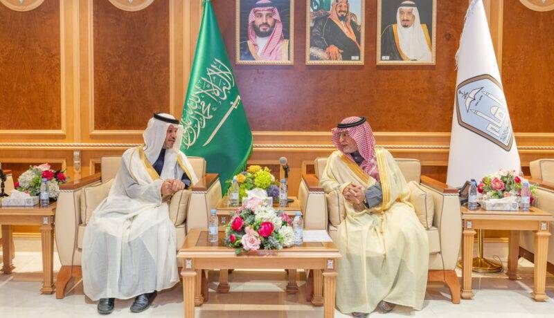 تعزيز التعاون بين اللجنة الدائمة للقانون الدولي الإنساني وجامعة الإمام محمد بن سعود الإسلامية