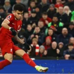 نجم ليفربول إلى برشلونة.. القانون الإسباني يوافق على الصفقة الكبرى