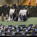 الرئيس الإيراني يرفض قانون الحجاب رغم مطالبات البرلمان
