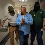 كاليفورنيا تحظر على ضباط إنفاذ القانون ارتداء أقنعة أثناء العمليات